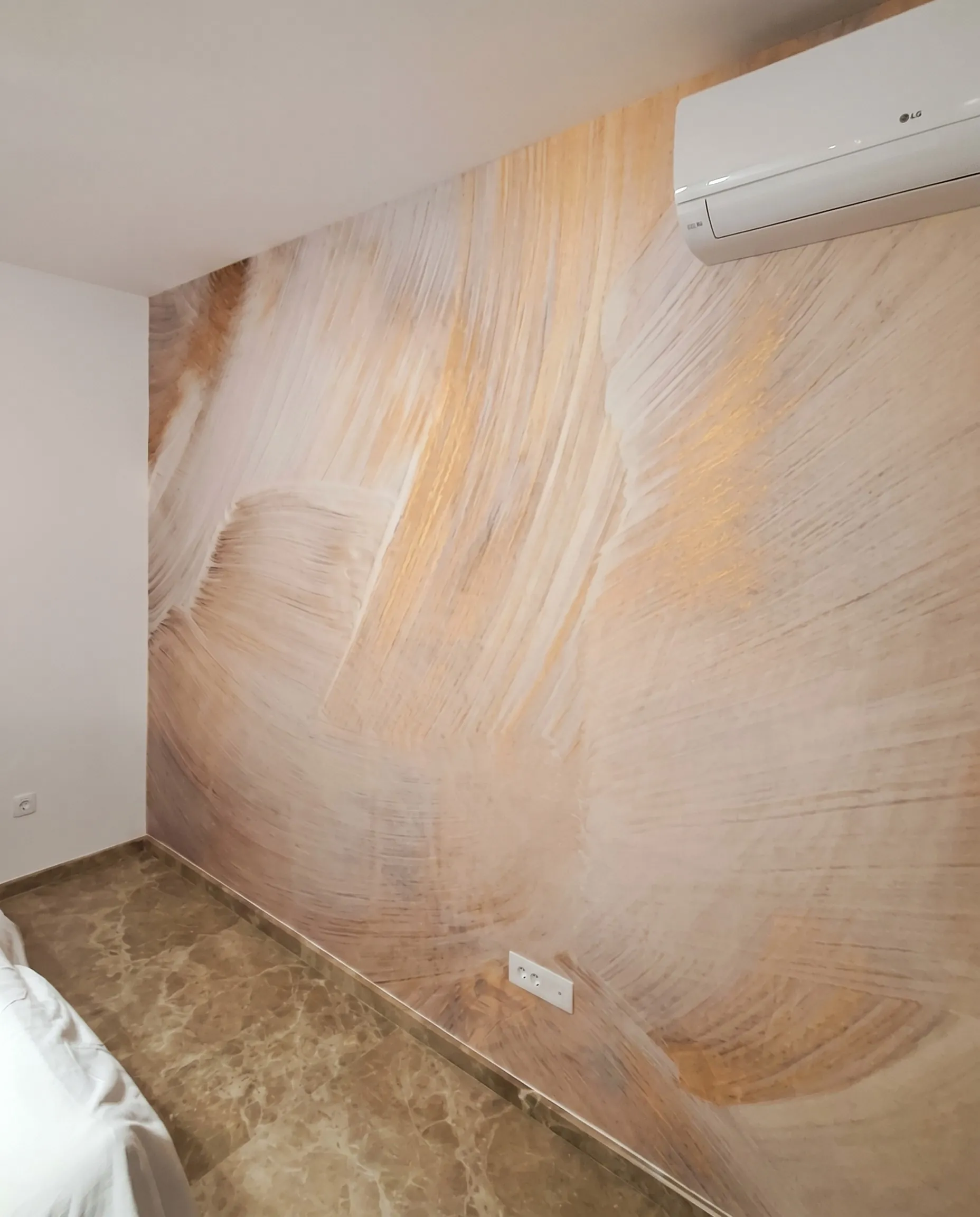Brushstroke Elegance